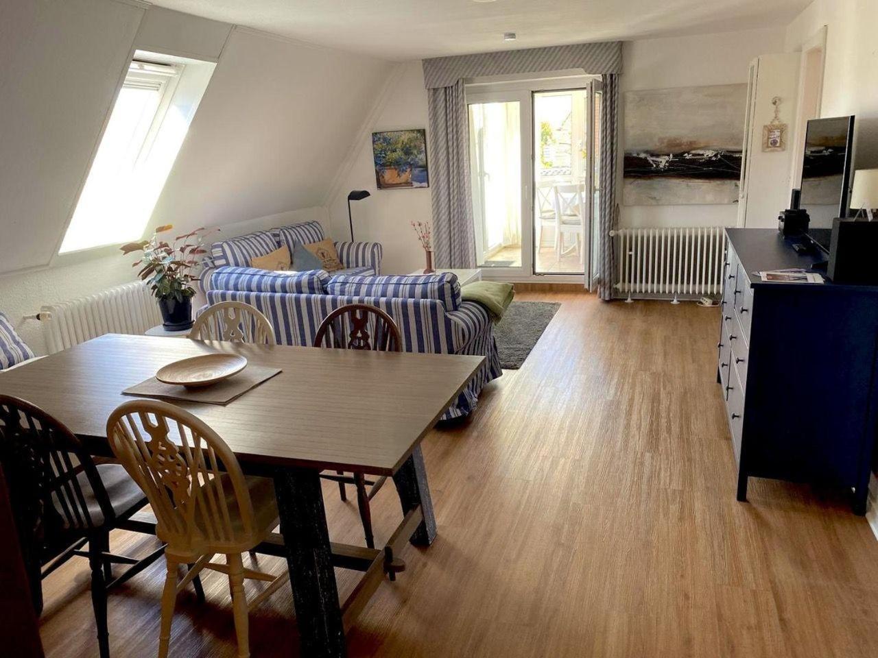 Ferienwohnung-Im-Hause-Dreyer เวสเทอร์แลนด์ ภายนอก รูปภาพ